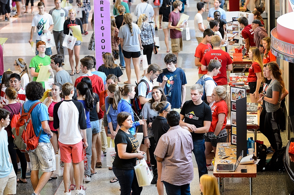 4 Tips to Successfully Attend the Student Organization Fair